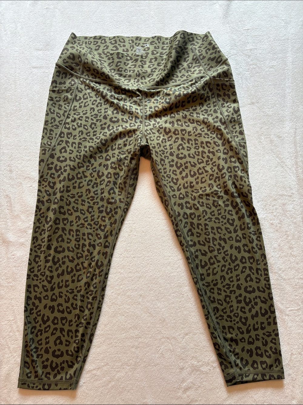 GAPFIT OLIVE GREEN LEOPARD PRINT LEGGINGS